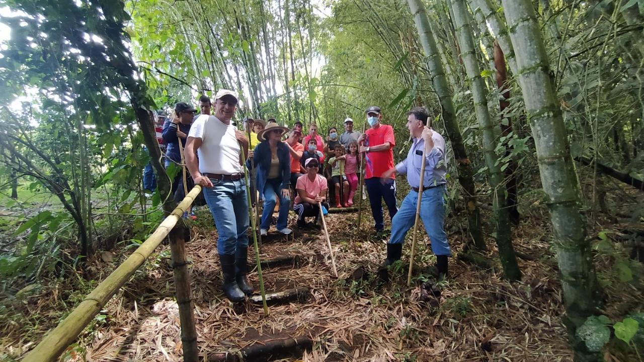 La Acuarela, Posada De La Monita Pereira Eksteriør billede
